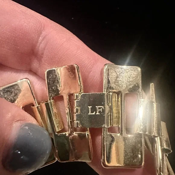 LF Jewelry Oversized Link Gold Statement Necklace - Picture 4 of 5